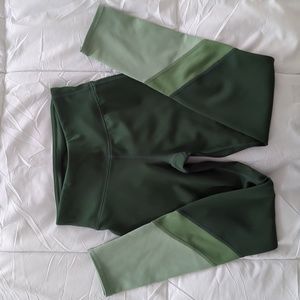 ▪️Kids GapFit Recycled Colorblock Leggings▪️